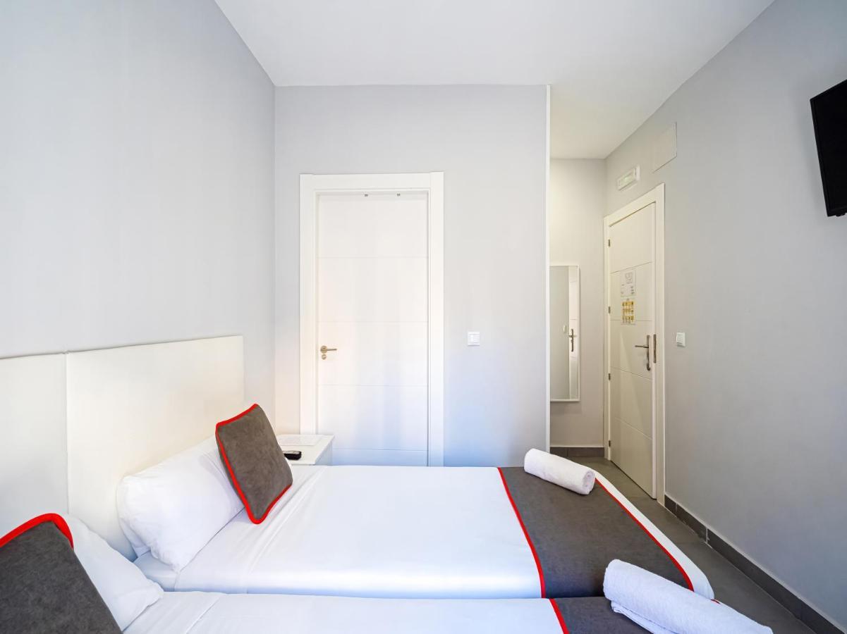 Hostal Jireh Alicante Exterior photo
